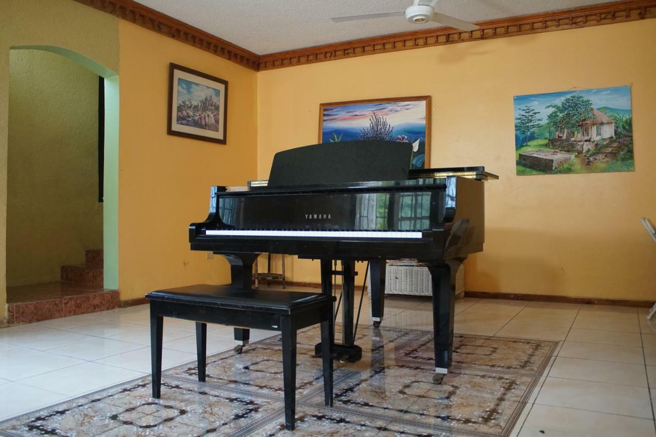 Emerald View Resort Villa Montego Bay Exteriör bild